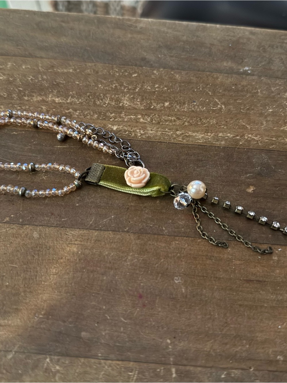 Victorian glass bead ribbon and rose pendant choker necklace - Picture 4 of 5